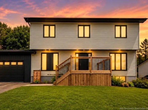 296 Buckingham Ave, Riverview, NB E1B 2P2