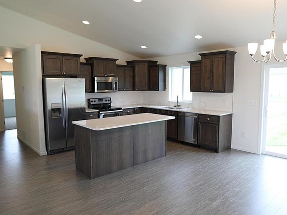 4th image of 611 13th Ave NW