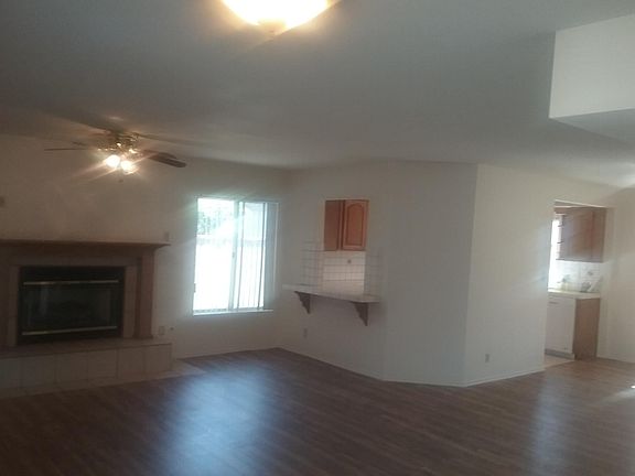 5th image of 13248 Virginia Ave #A