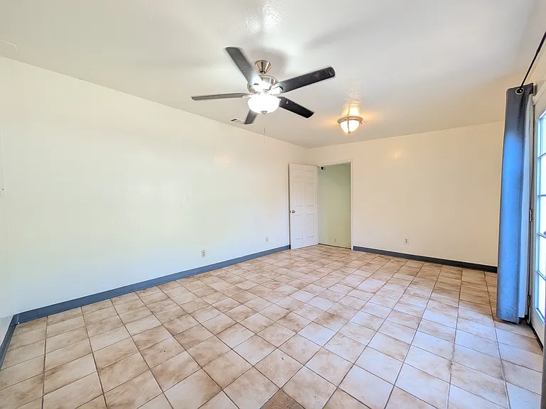 6132 Pembroke Dr — Photo 15