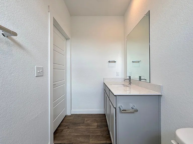 2901 Louris Ln — Photo 22