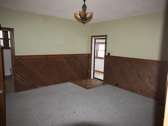 4th image of 708 S Madison St