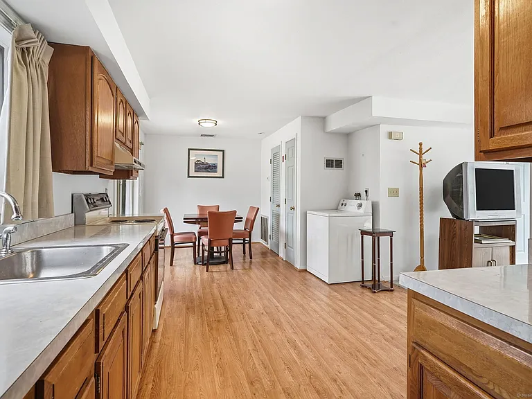 3430 Park Ave — Photo 10