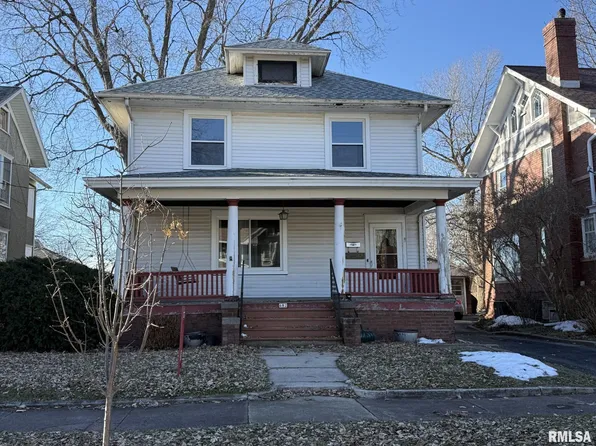 682 Willard St, Galesburg, IL 61401