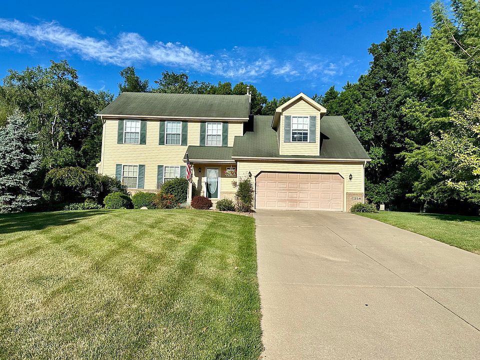 1st image of 218 Glenwood Cir