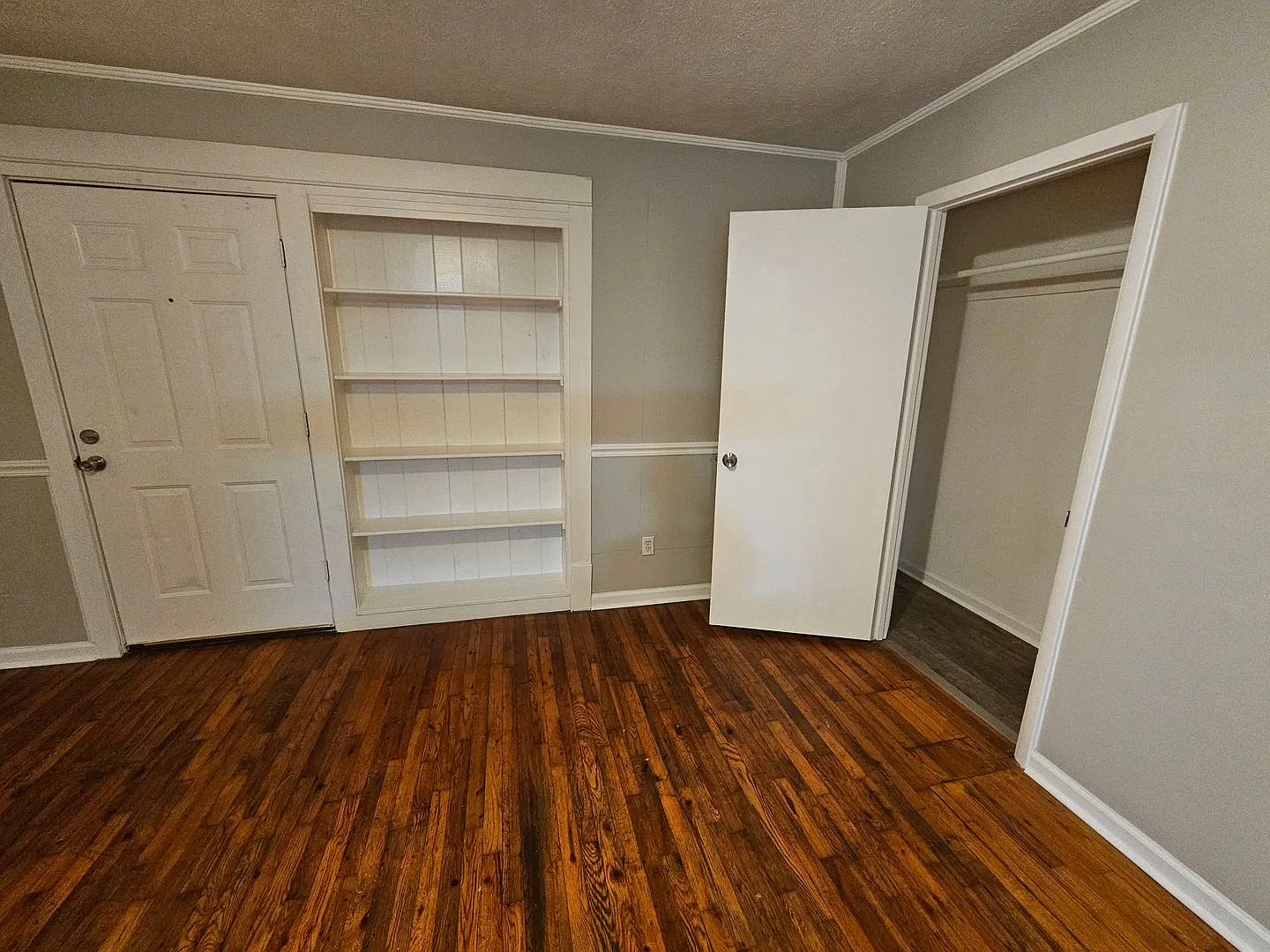 2 Bedroom 1 Bath Downstairs apartment in the heart of Maryville & available now! — Photo 3