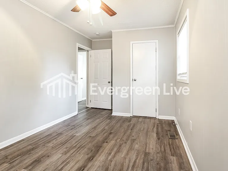 106 Thrift Dr — Photo 9