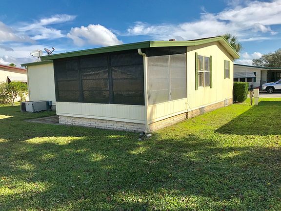 3rd image of 130 Country Ln