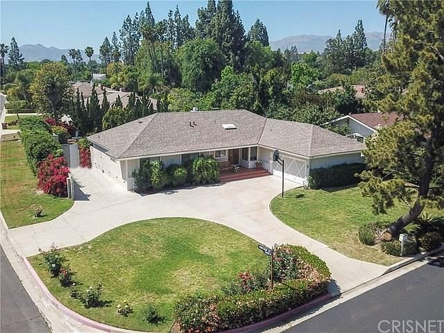 1st image of 9943 Calvin Ave