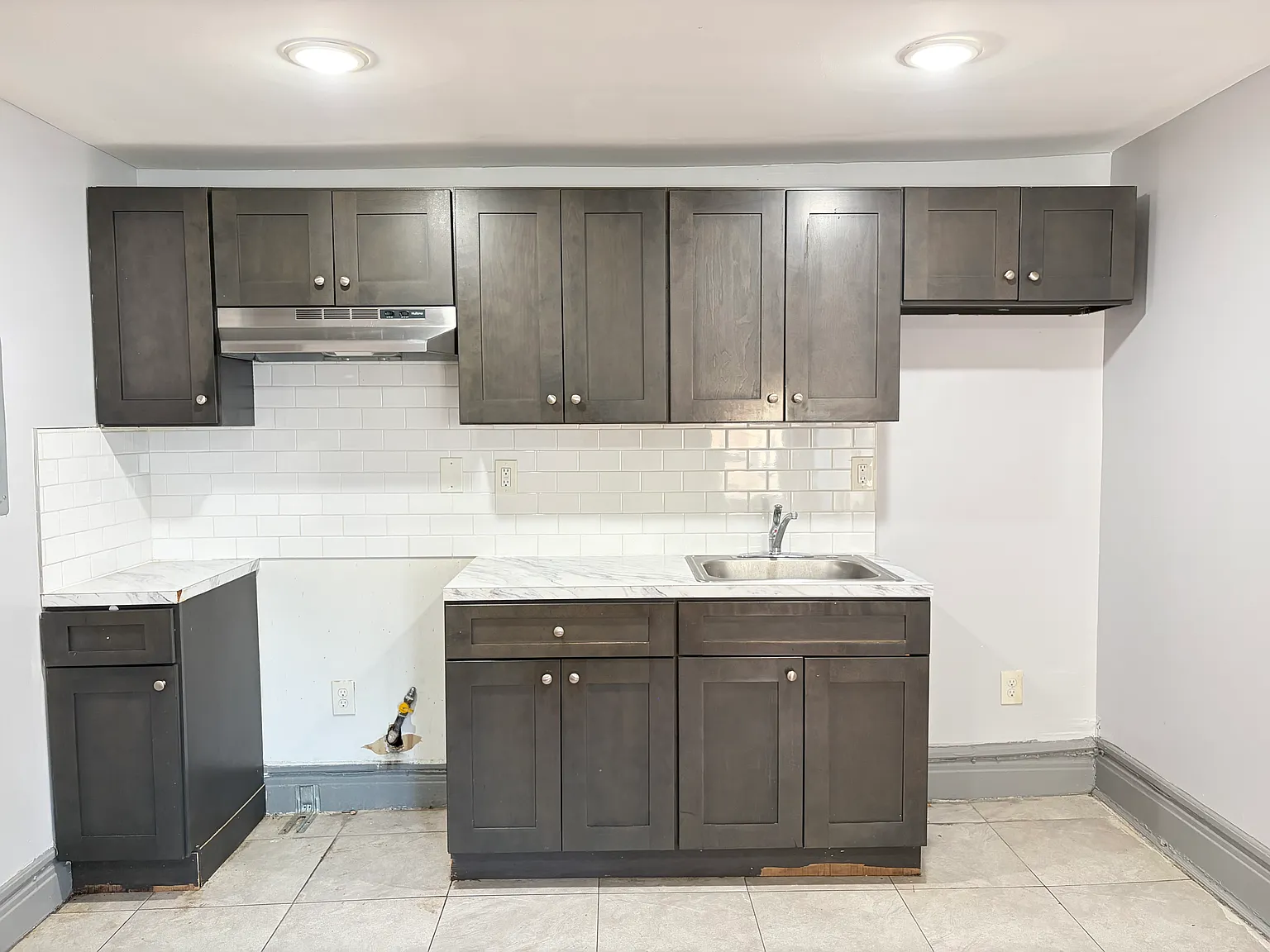 2 bed, 800 sqft, $2,000 — Photo 1