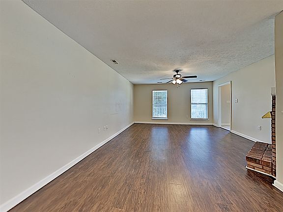 2nd image of 4639 Wellington Point Ln