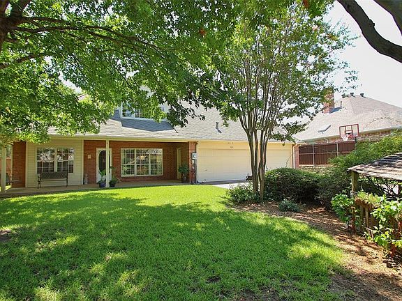 3rd image of 826 Pelican Ln