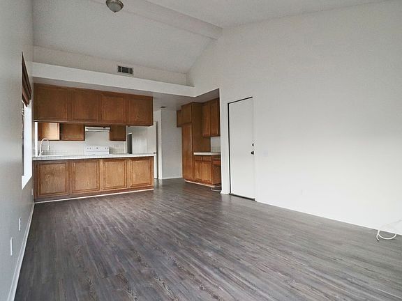 4th image of 8055 Crystal Pl
