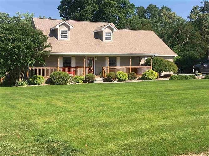 1st image of 952 Holly Oaks Ln