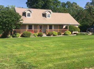 952 Holly Oaks Ln, Dandridge, TN 37725