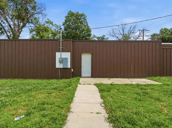 14 N 3rd St, Herington, KS 67449