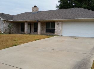 114 Skyview Dr W, Kerrville, TX 78028