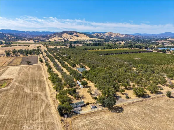 195 Mathews Rd, Lakeport, CA 95453
