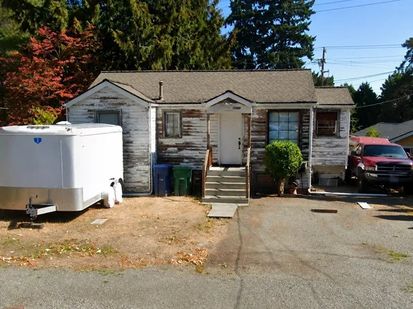11042 Fremont Avenue N, Seattle, WA 98133