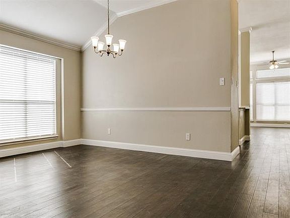 2nd image of 737 Woodridge Dr