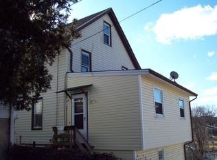 14 7th St APT 1, Derby, CT 06418