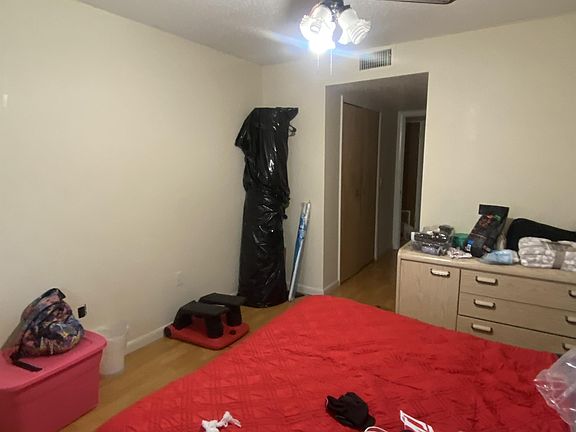 5th image of 2727 W Oak Ridge Rd #5