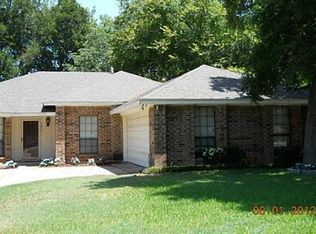 3010 Rambling Dr, Dallas, TX 75228