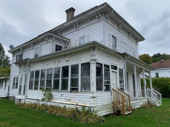 10 Commercial St, Gilbertsville, NY 13776