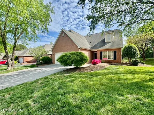 2620 Knob Creek Ln, Knoxville, TN 37912