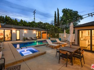 7528 Flight Ave, Los Angeles, CA 90045