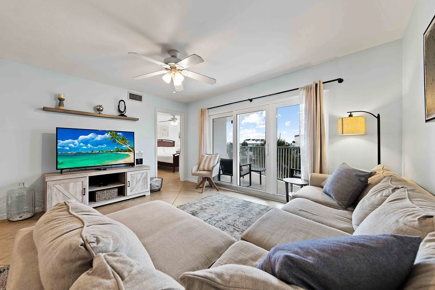 2 bed, 2.0 bath, 9622 sqft, $2,494 — Photo 1