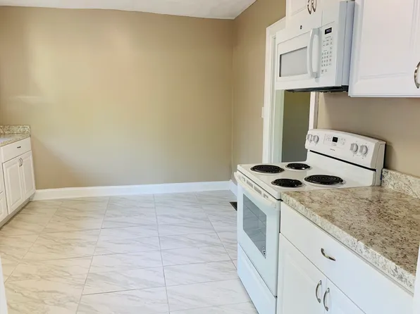 5516 N Broadway St, Knoxville, TN 37918