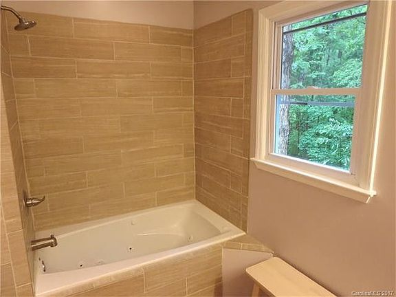 3rd image of 7300 Willow Creek Dr