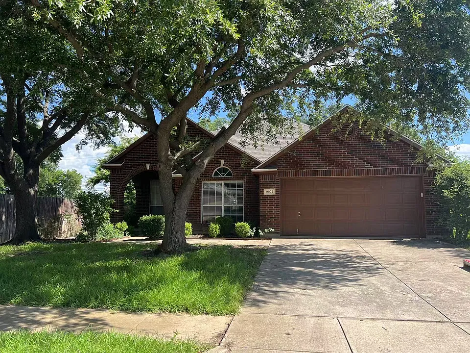 1605 Flatwood Dr