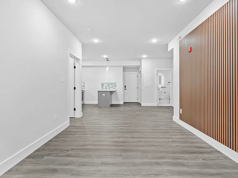 1108 W Dauphin St #201 — Photo 17