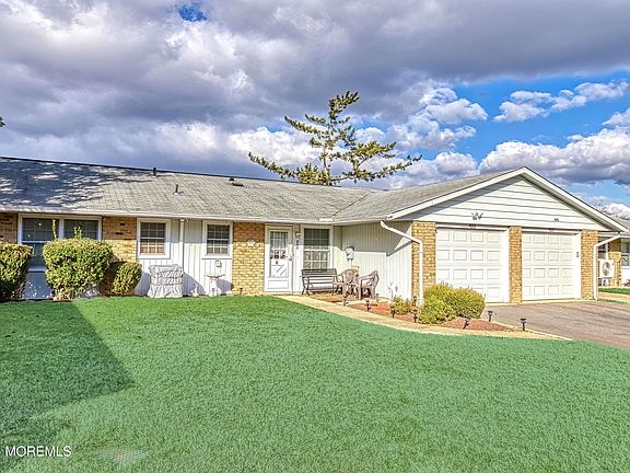 2nd image of 50B Buckingham Drive