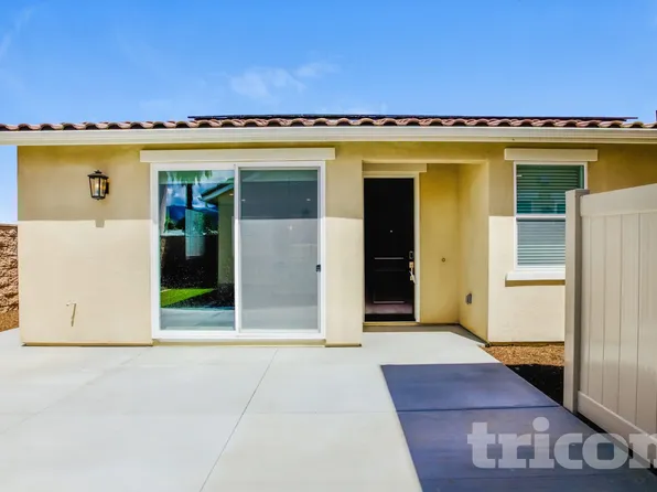 611 W Citron St Unit 2, Corona, CA 92882