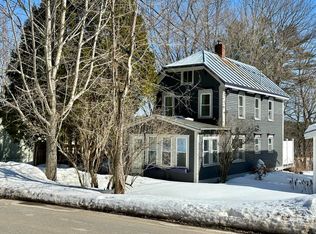 12 Greenville St, Hallowell, ME 04347