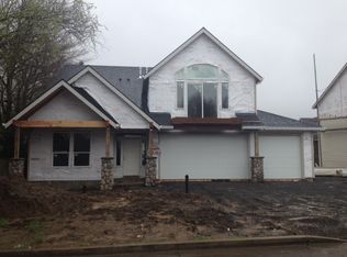 208 Lynn Dr, Newberg, OR 97132