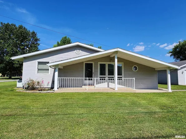 502 S Broadway St, Sesser, IL 62884