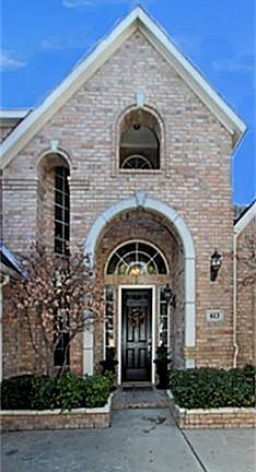 4th image of 613 Somerset Dr