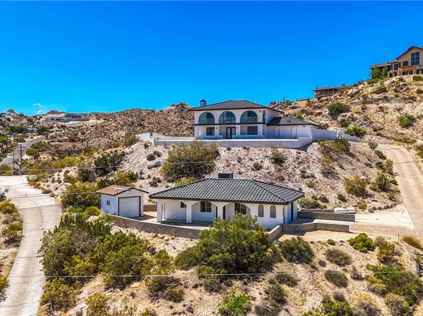 57374 Buena Suerte Rd, Yucca Valley, CA 92284