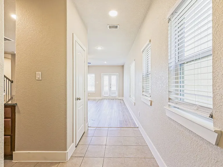 1923 Jara Ct — Photo 5