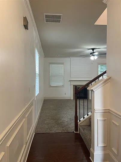 765 Westmoreland Ln — Photo 2