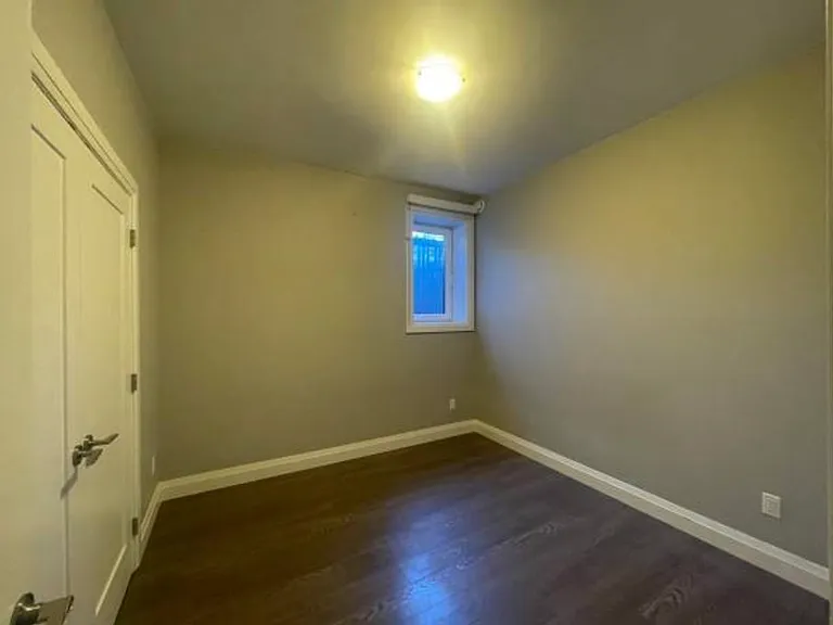 5283 Halley Ave #DOWNSTAIRS — Photo 3