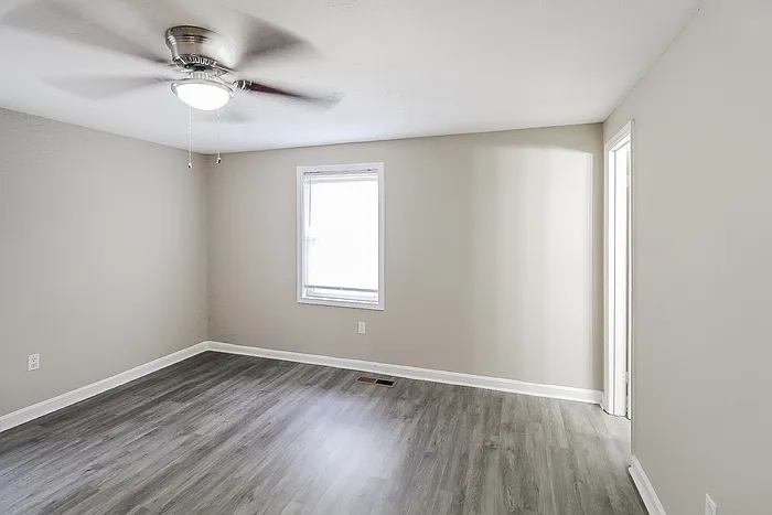 218 Hillcrest Dr — Photo 12