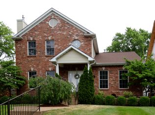 516 Mapleview Dr, Saint Louis, MO 63130
