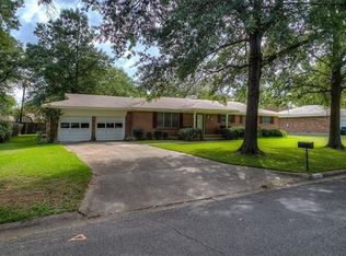 6303 Chapman Dr, Greenville, TX 75402