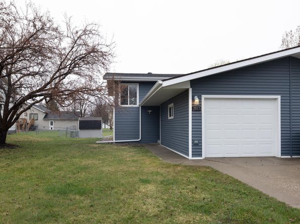 2937 Heatherwood Cir S, Moorhead, MN 56560
