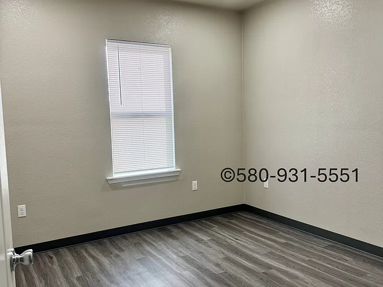 408 W Pine St — Photo 4